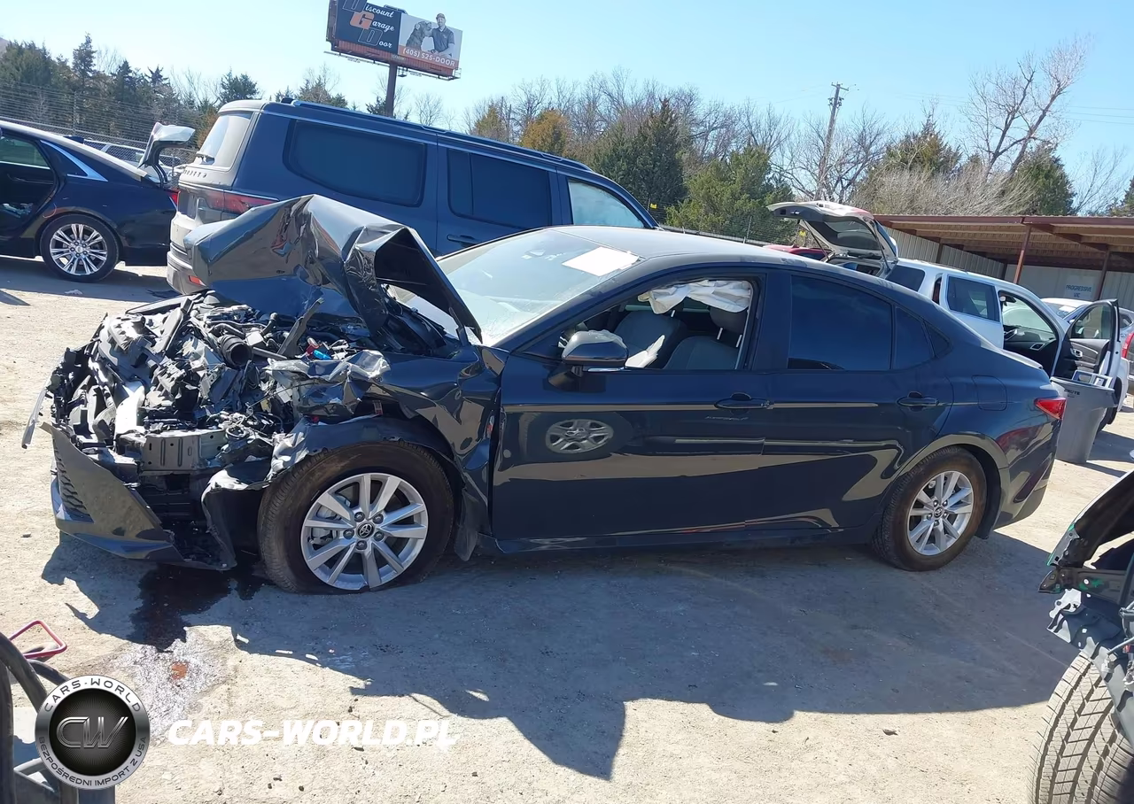 2025 Toyota Camry Le VIN:4T1DAACK0SU154958 - 14