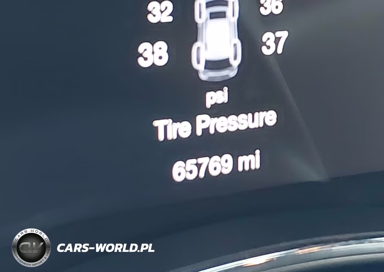 2019 Jeep Grand Cherokee Altitude 4X4 VIN:1C4RJFAG2KC710134 - 15