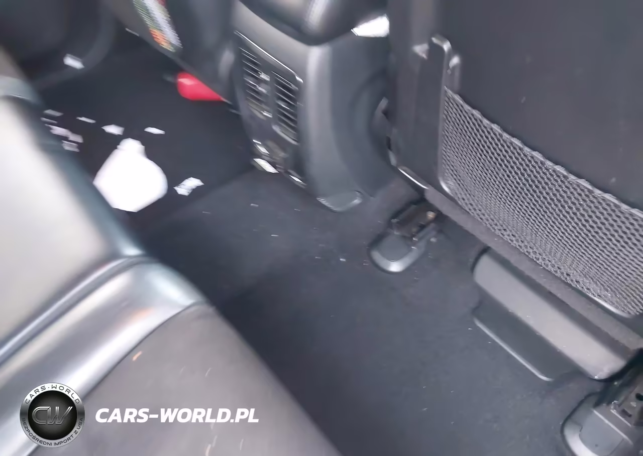 2019 Jeep Grand Cherokee Altitude 4X4 VIN:1C4RJFAG2KC710134 - 8