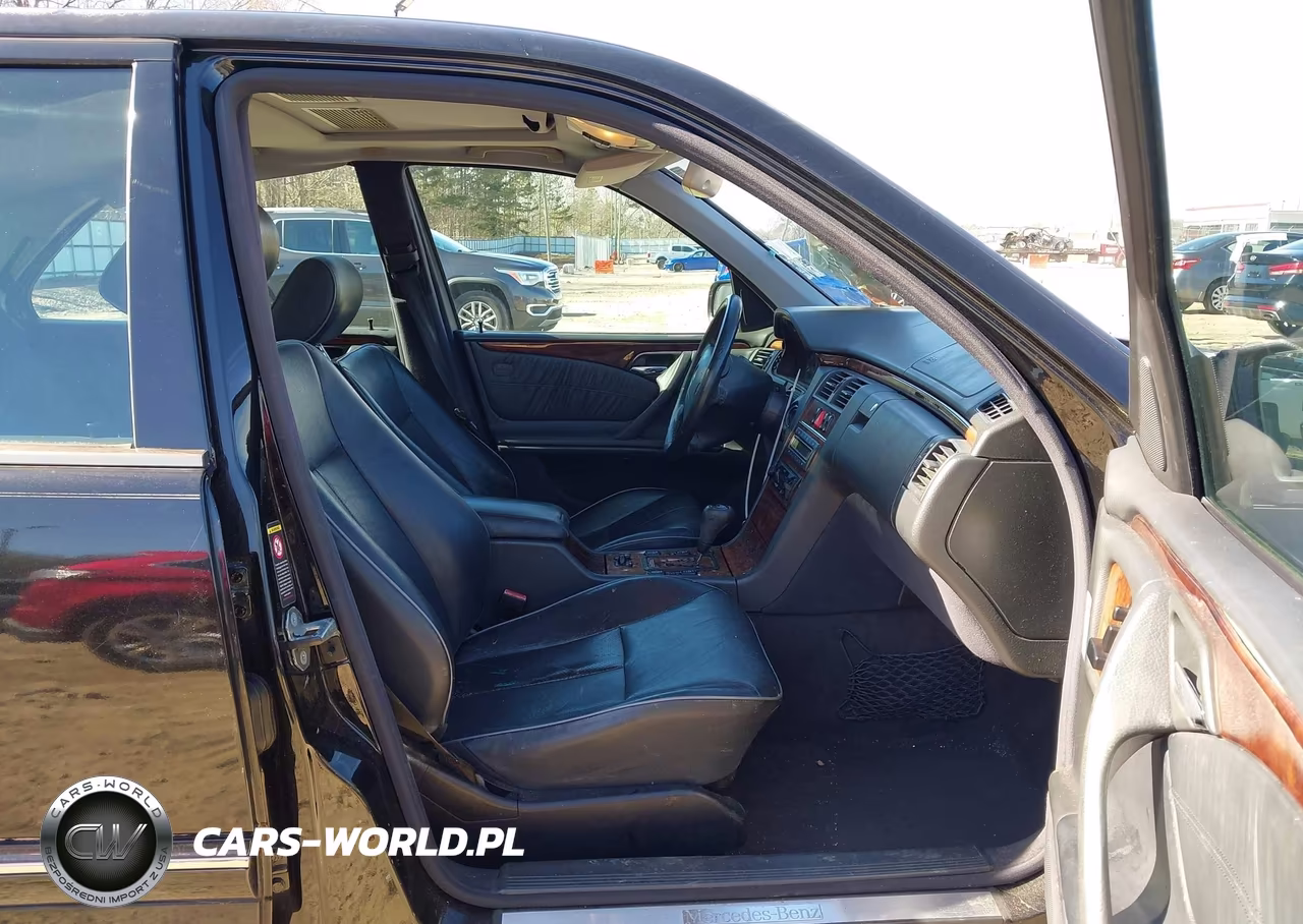 2000 Mercedes-Benz E 320 VIN:WDBJF65J2YB108349 - 5