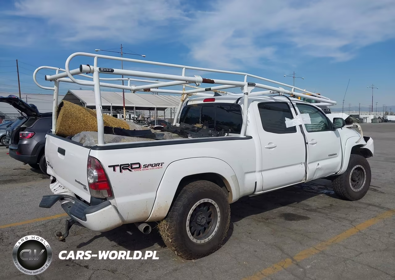 2014 Toyota Tacoma Prerunner V6 VIN:3TMKU4HN9EM041820 - 4