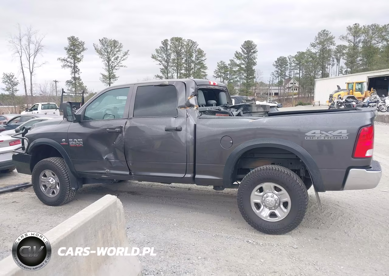 2018 Ram 2500 Tradesman 4X4 6'4 Box VIN:3C6UR5CL6JG308840 - 14