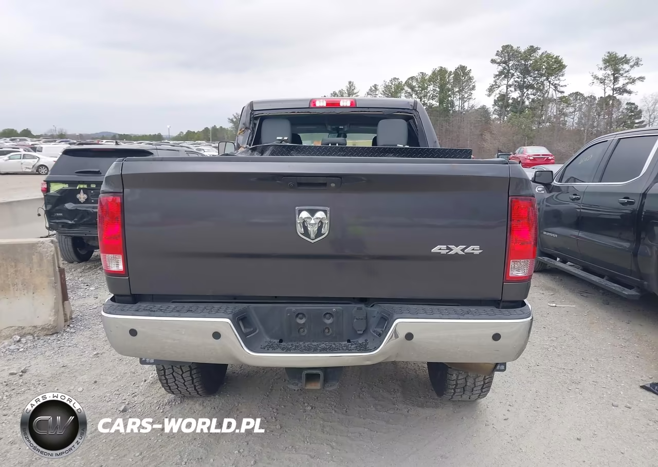 2018 Ram 2500 Tradesman 4X4 6'4 Box VIN:3C6UR5CL6JG308840 - 16