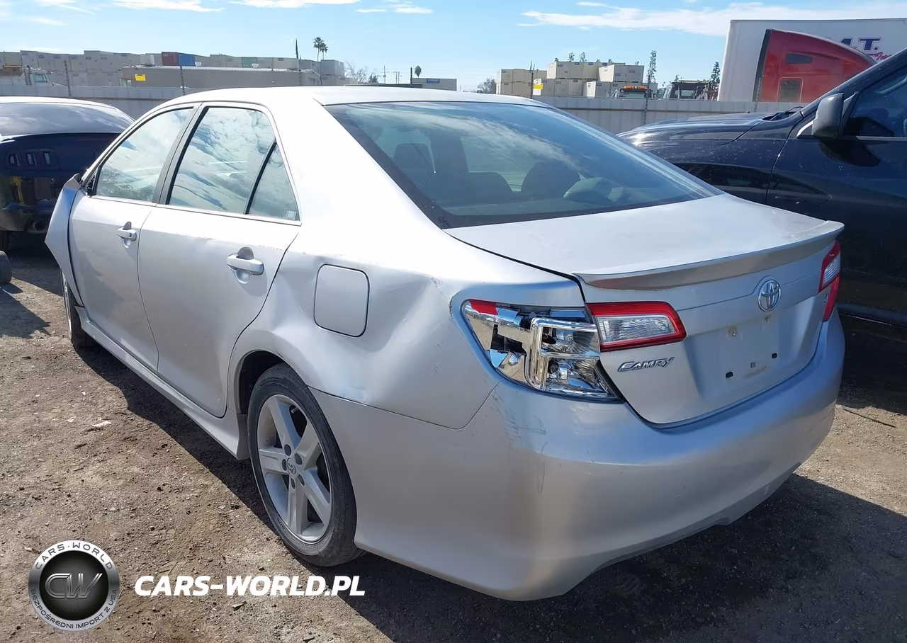 2013 Toyota Camry Se VIN:4T1BF1FK5DU205829 - 3