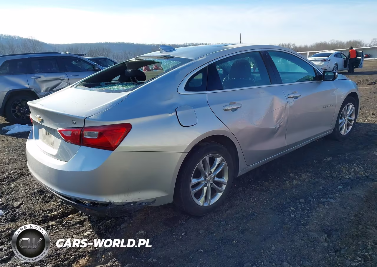 2018 Chevrolet Malibu Lt VIN:1G1ZD5ST9JF234628 - 4