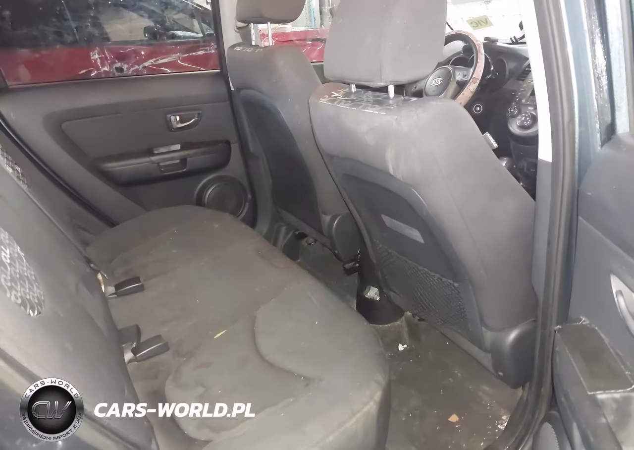 2011 Kia Soul + VIN:KNDJT2A25B7214726 - 8