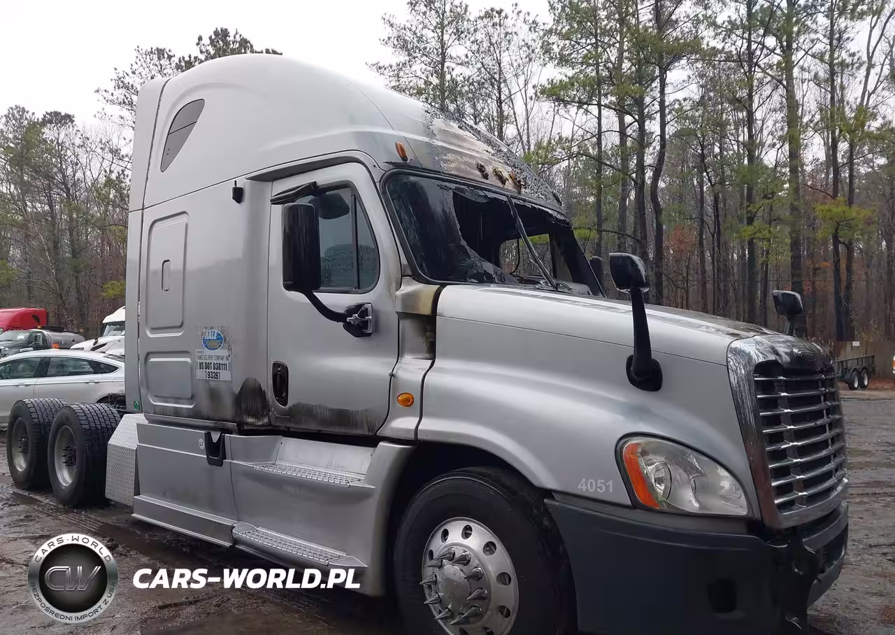 2013 Freightliner Cascadia 125
