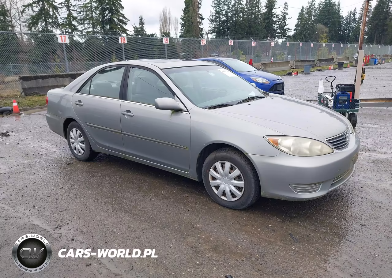 2005 Toyota Camry Le – zdjęcie 1 z 11