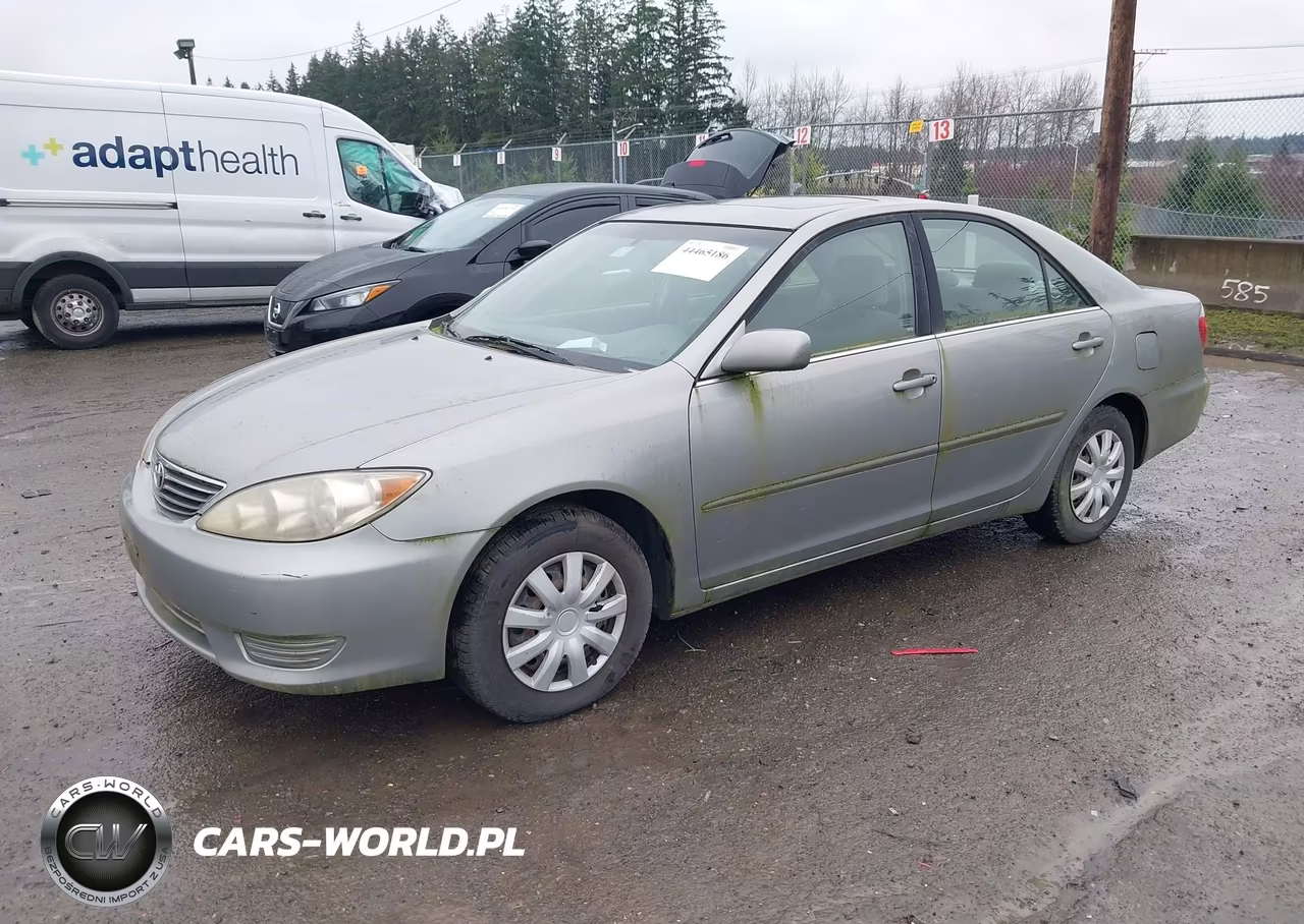 2005 Toyota Camry Le VIN:JTDBE30K353024974 - 2