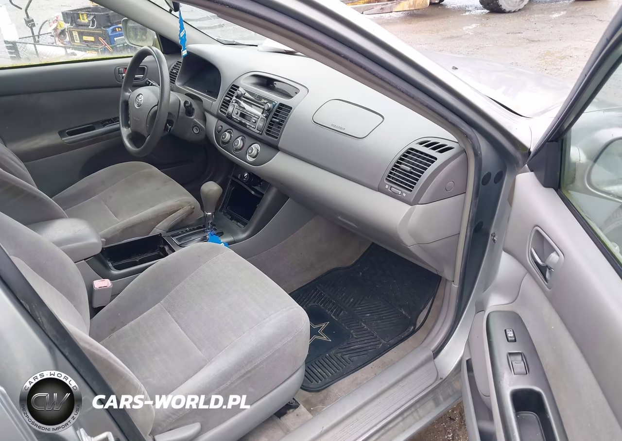 2005 Toyota Camry Le VIN:JTDBE30K353024974 - 5