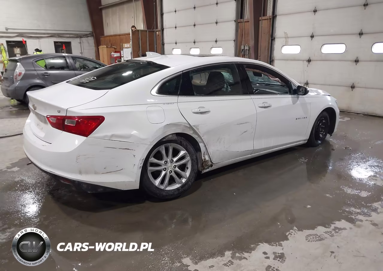 2018 Chevrolet Malibu Lt VIN:1G1ZD5ST4JF149387 - 4