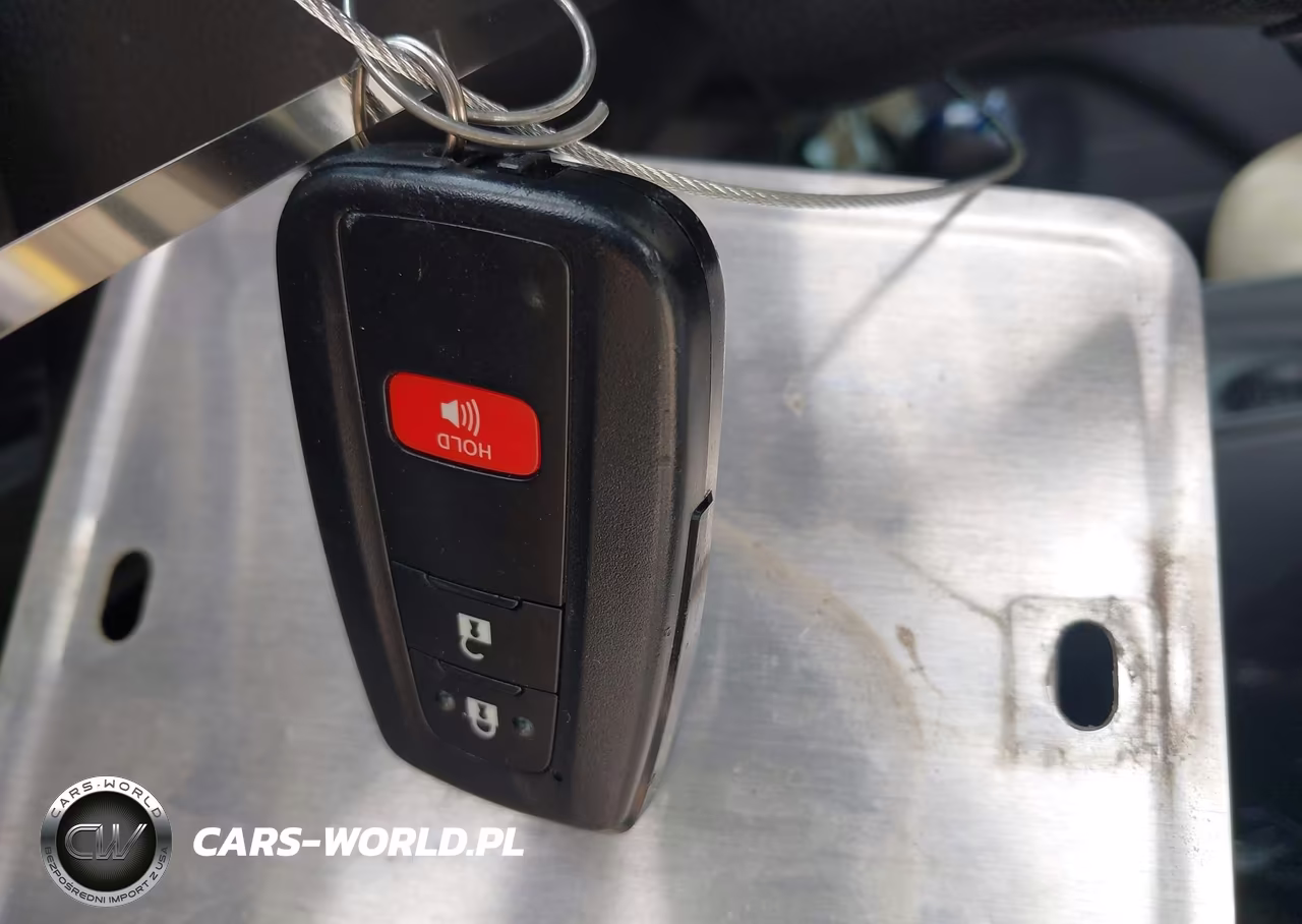 2018 Toyota Prius Two VIN:JTDKBRFU0J3592498 - 11
