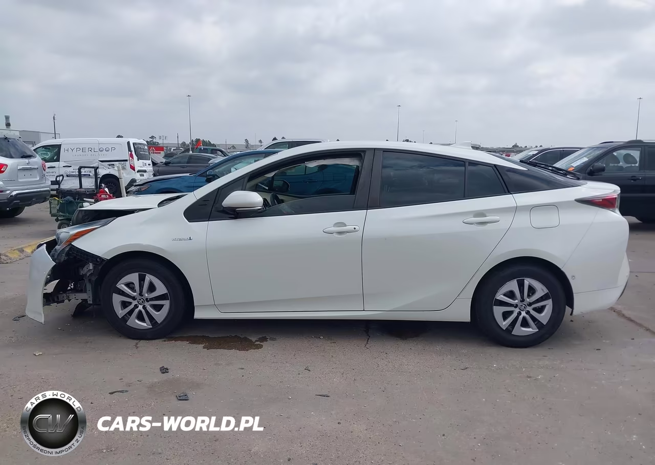 2018 Toyota Prius Two VIN:JTDKBRFU0J3592498 - 14
