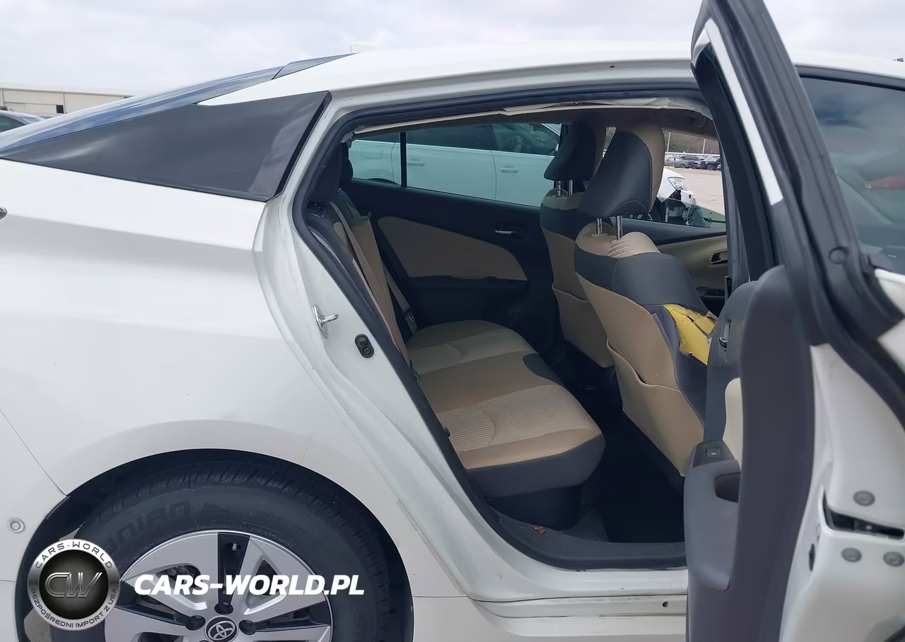 2018 Toyota Prius Two VIN:JTDKBRFU0J3592498 - 18