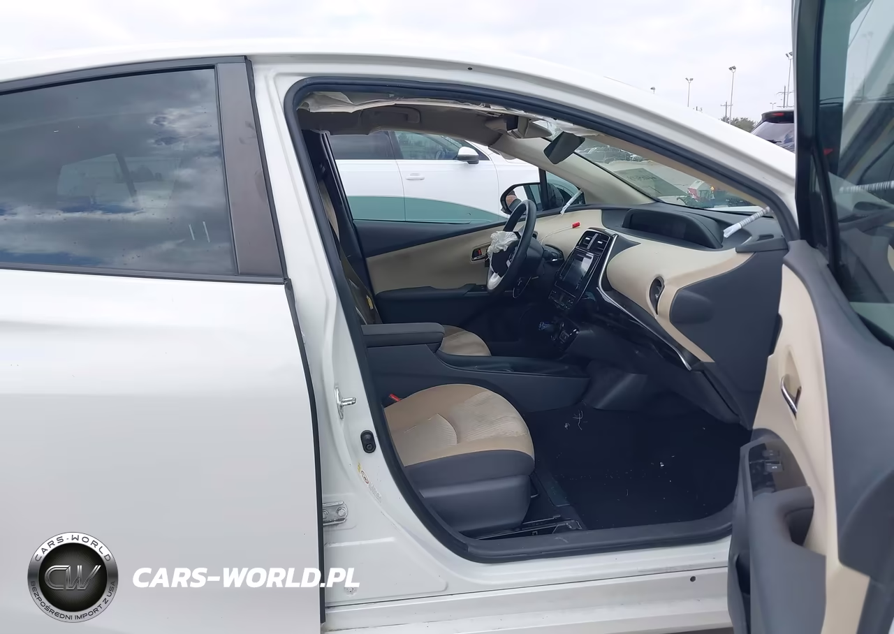 2018 Toyota Prius Two VIN:JTDKBRFU0J3592498 - 19