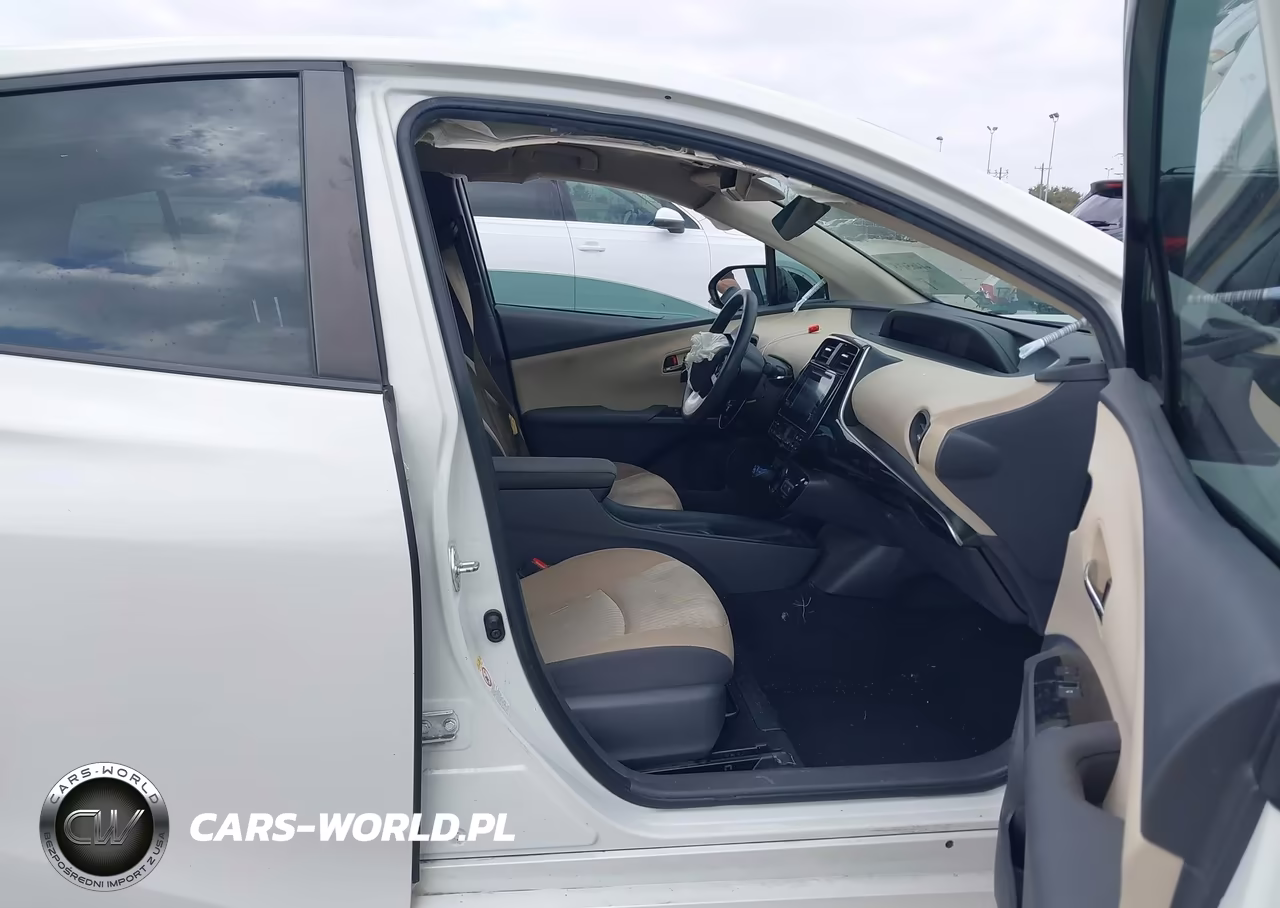 2018 Toyota Prius Two VIN:JTDKBRFU0J3592498 - 5