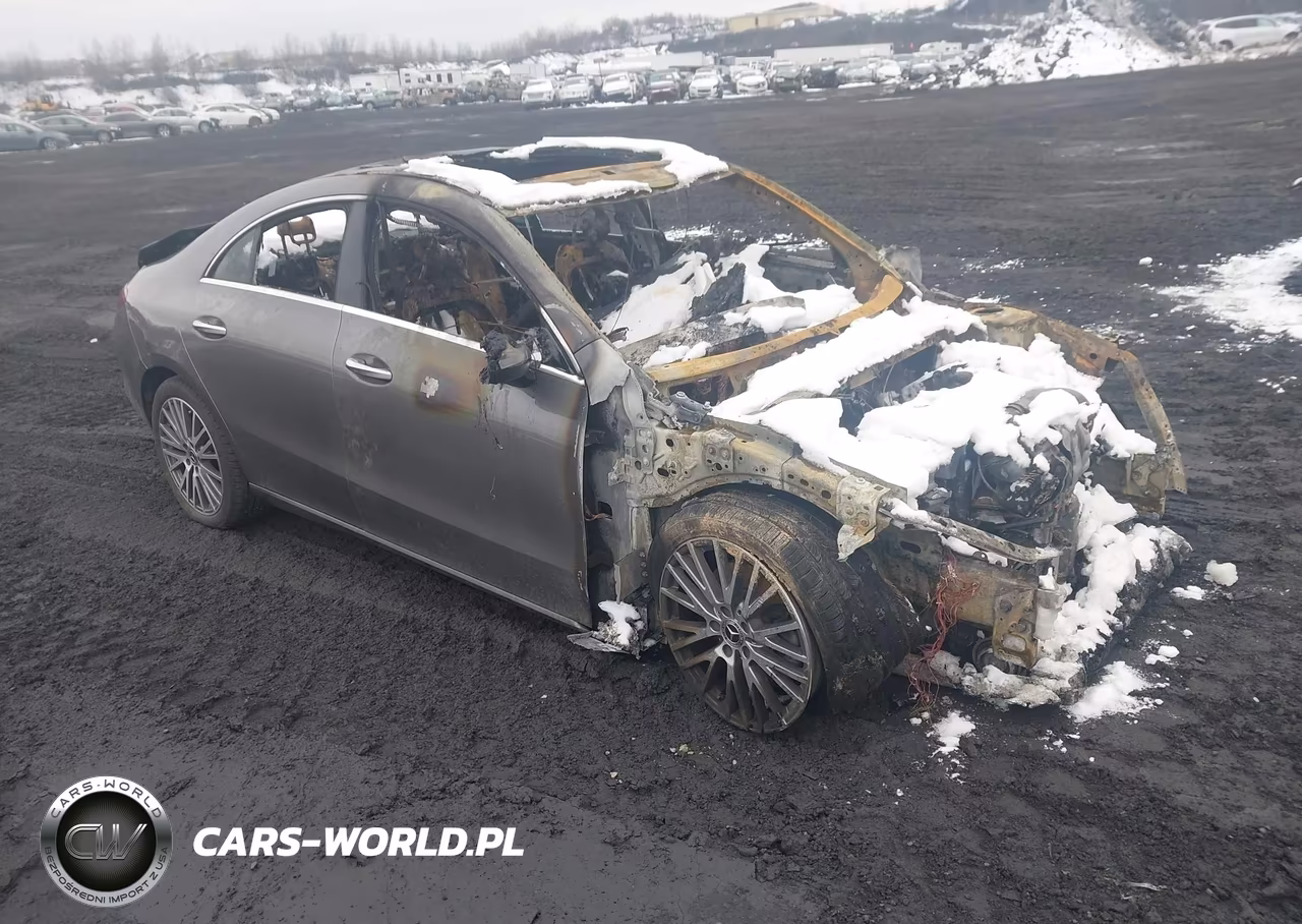 2024 Mercedes-Benz Cla 250 Coupe 4Matic – zdjęcie 1 z 10