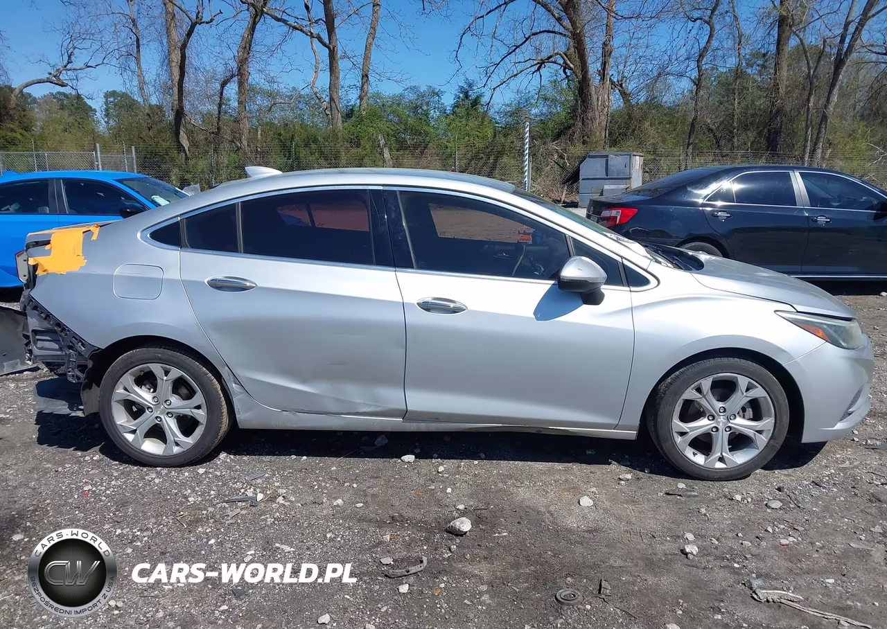 2017 Chevrolet Cruze Premier Auto VIN:1G1BF5SM9H7140659 - 14