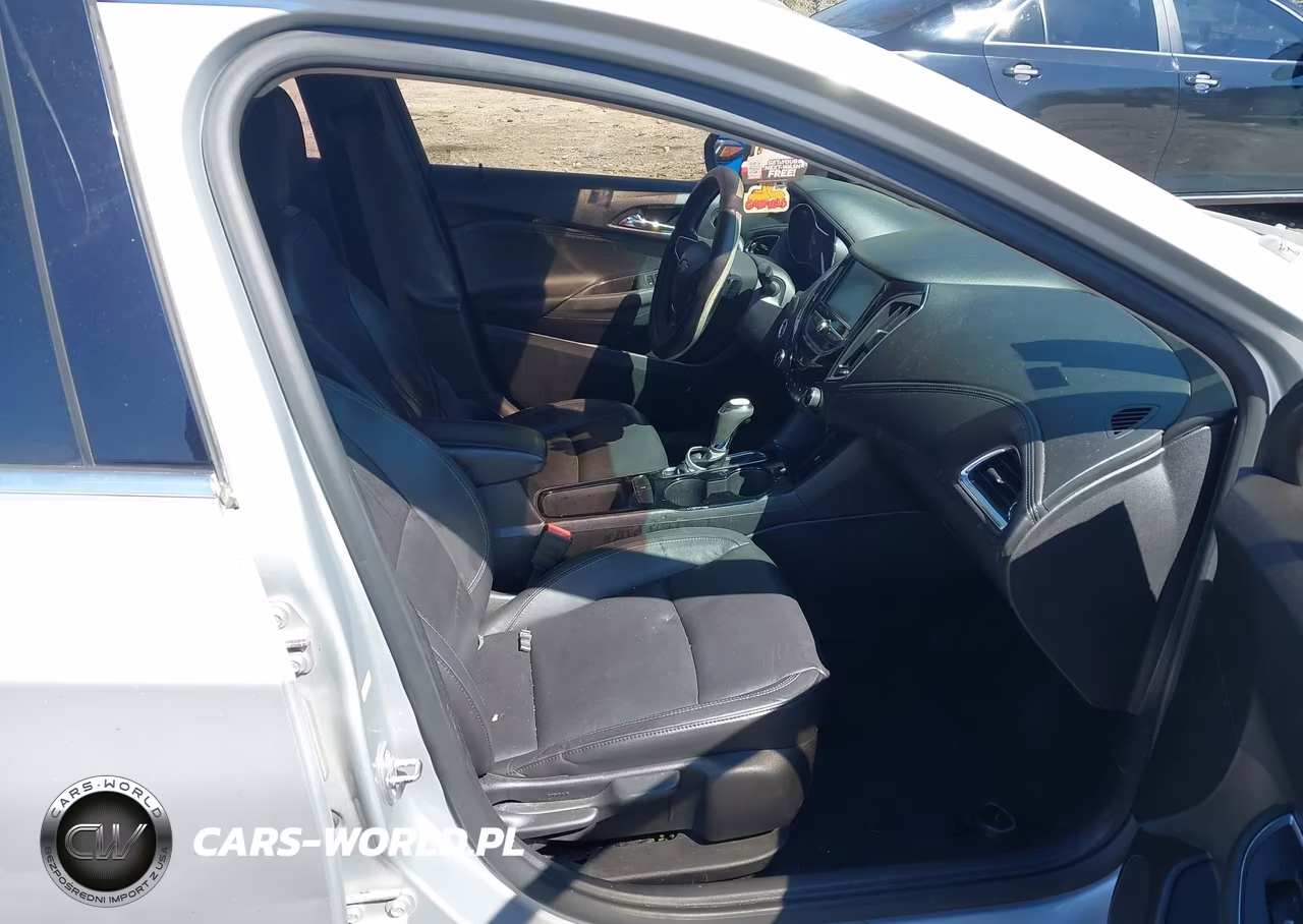 2017 Chevrolet Cruze Premier Auto VIN:1G1BF5SM9H7140659 - 5