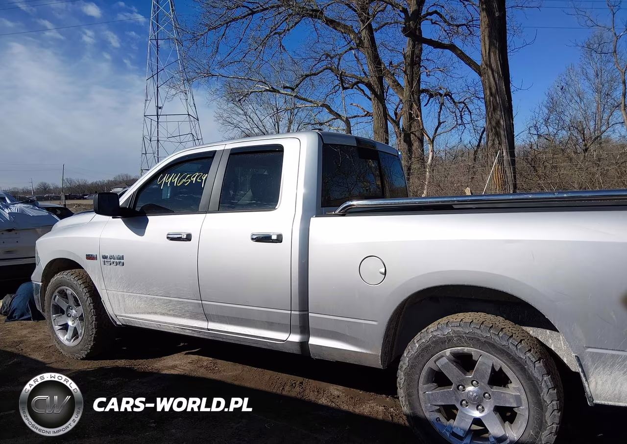2015 Ram 1500 Big Horn VIN:1C6RR6GT9FS691811 - 14