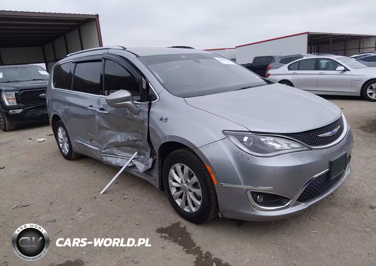 2019 Chrysler Pacifica Touring L
