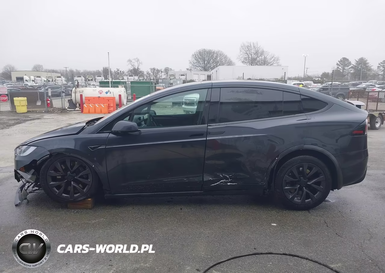 2024 Tesla Model X Long Range VIN:7SAXCDE57RF458752 - 13