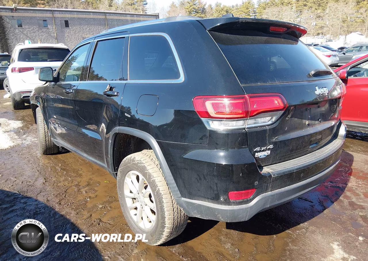 2021 Jeep Grand Cherokee Laredo E 4X4 VIN:1C4RJFAG6MC590096 - 3