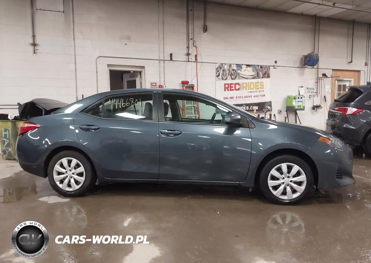2017 Toyota Corolla Le VIN:2T1BURHE6HC882231 - 13