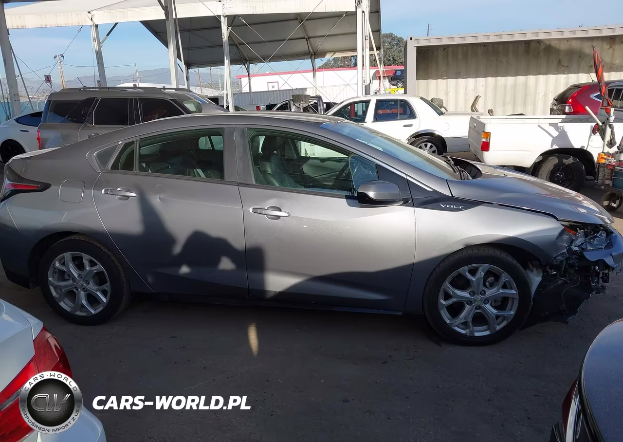 2018 Chevrolet Volt Premier VIN:1G1RB6S51JU145838 - 13