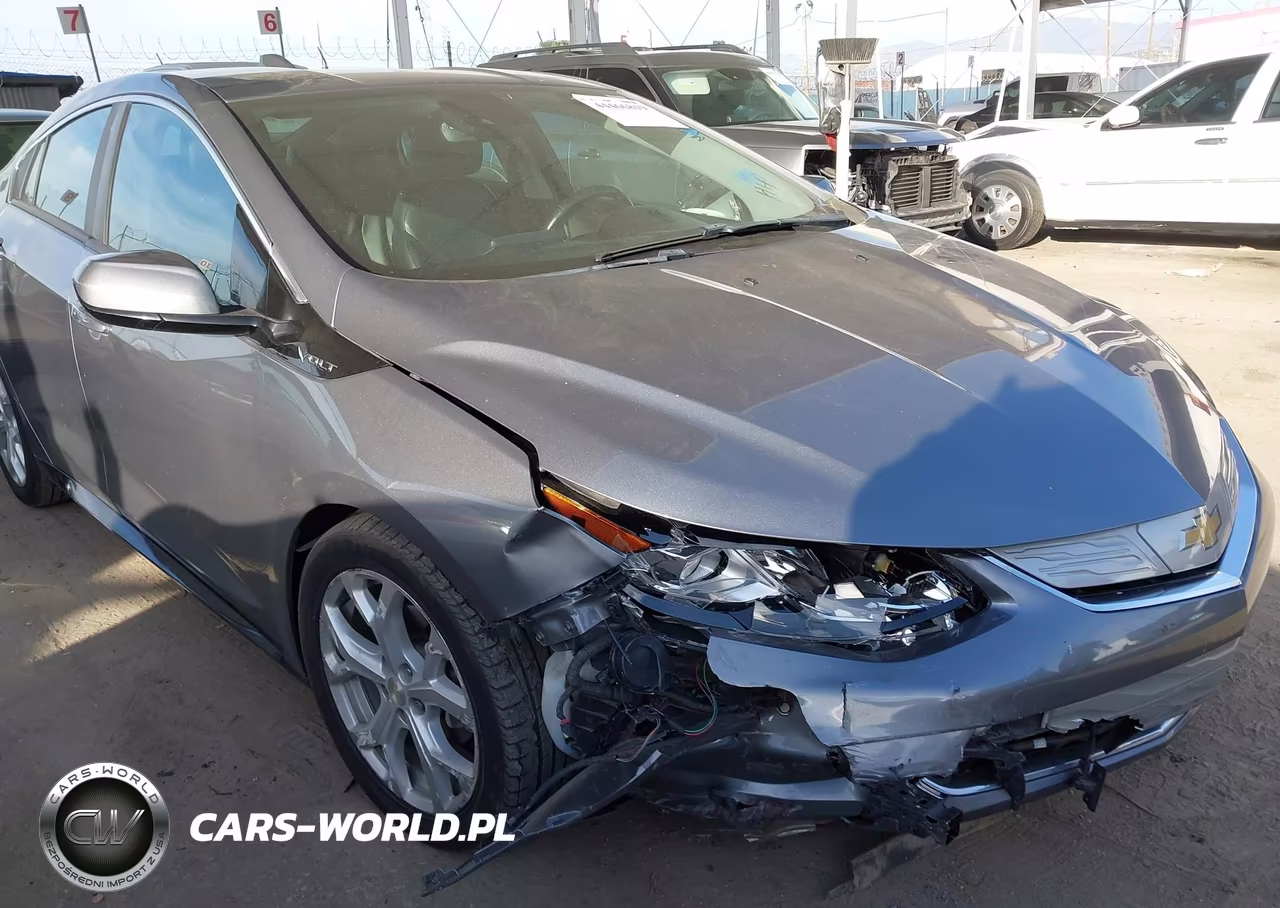 2018 Chevrolet Volt Premier VIN:1G1RB6S51JU145838 - 6