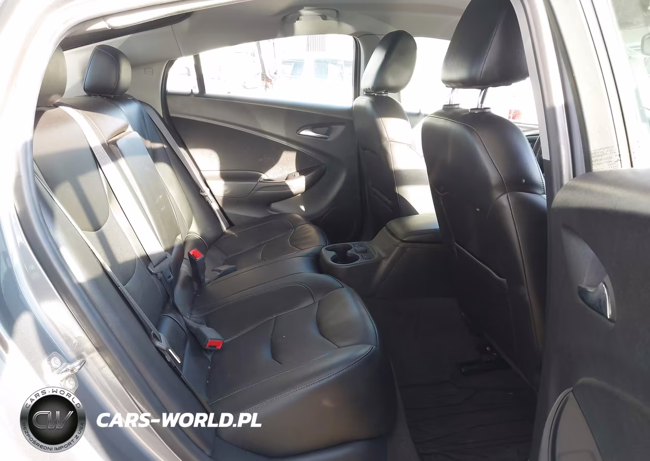 2018 Chevrolet Volt Premier VIN:1G1RB6S51JU145838 - 8