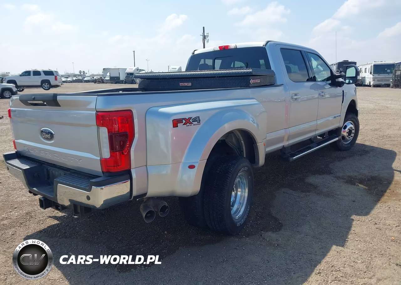 2018 Ford F-350 Lariat VIN:1FT8W3DT1JEC24177 - 4