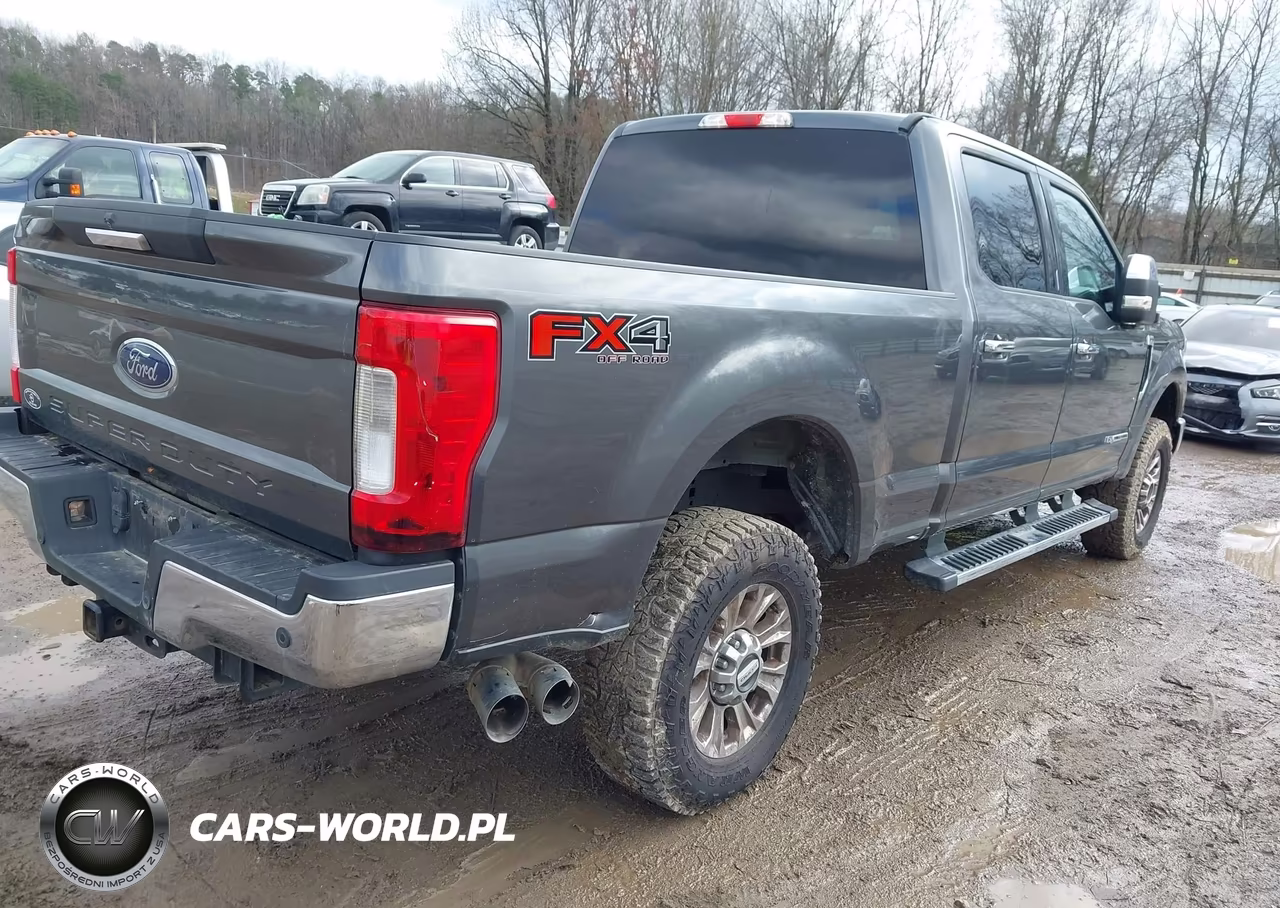 2017 Ford F-250 Xlt VIN:1FT7W2BT3HEC79605 - 4