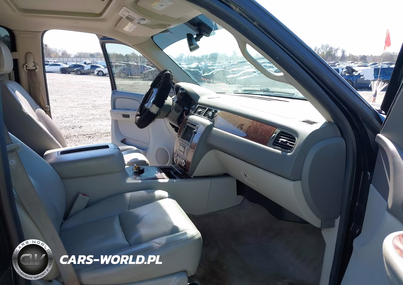 2009 Chevrolet Tahoe Ltz VIN:1GNFK33059R286140 - 5
