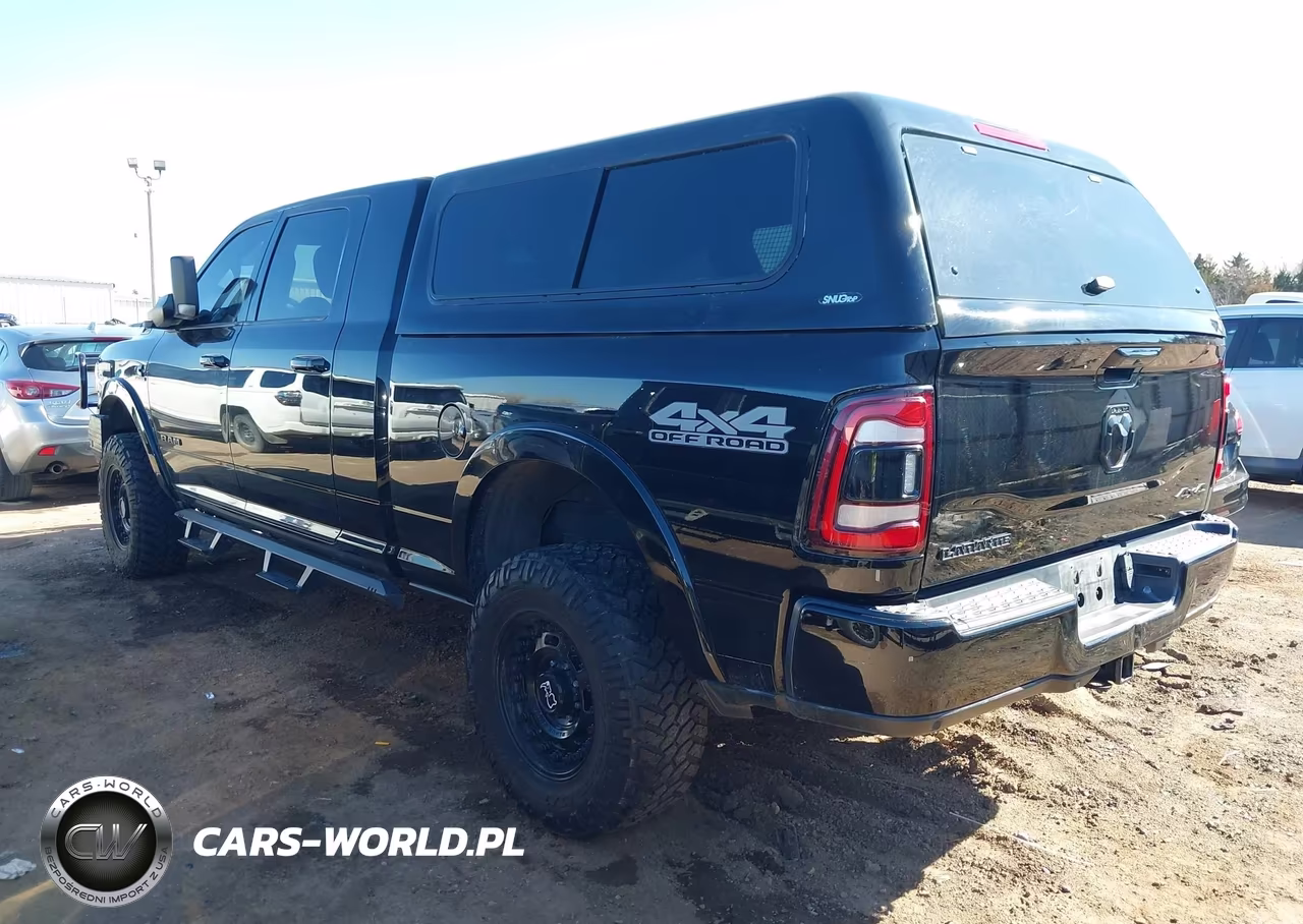 2019 Ram 2500 Laramie 4X4 6'4 Box VIN:3C6UR5NL4KG656389 - 3