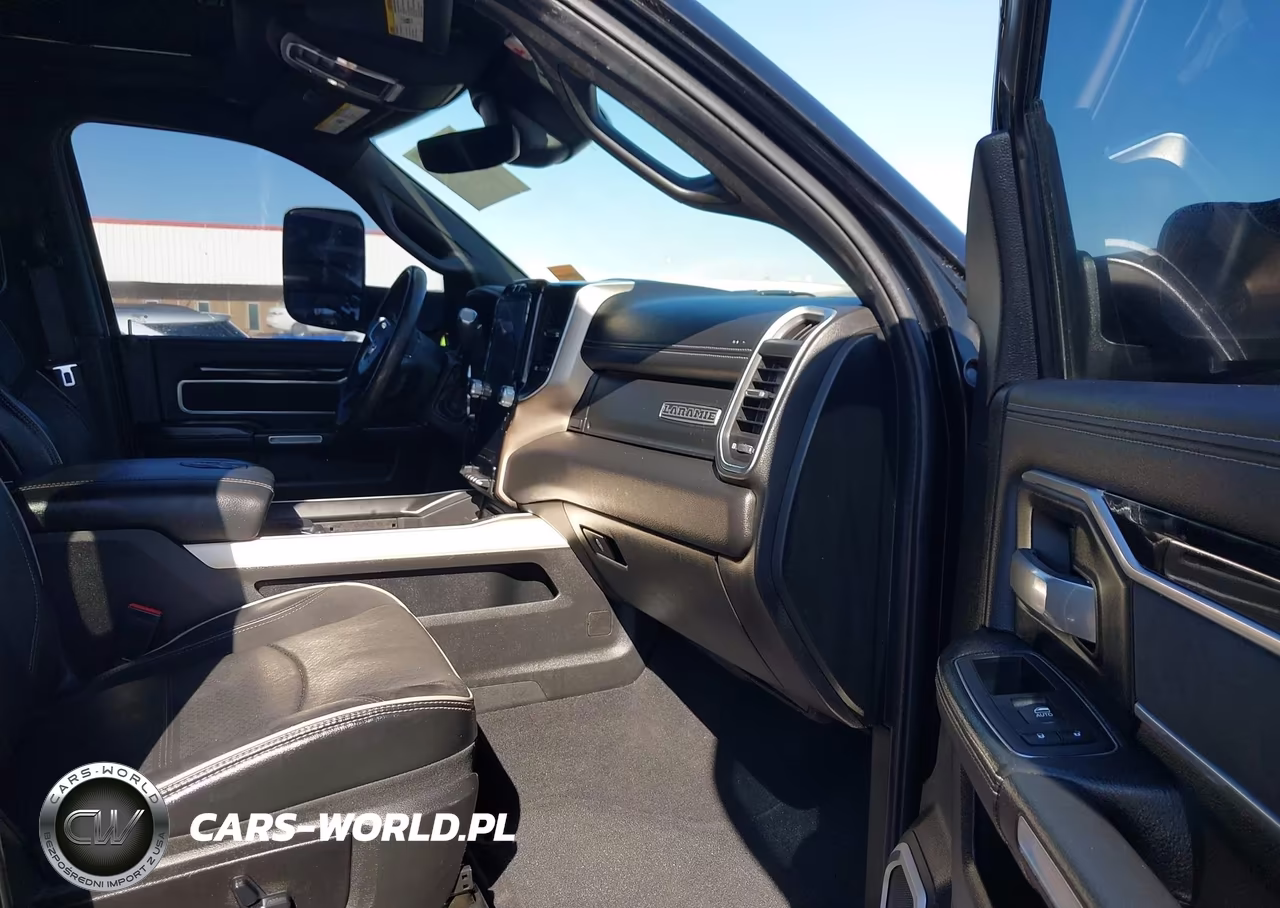 2019 Ram 2500 Laramie 4X4 6'4 Box VIN:3C6UR5NL4KG656389 - 5