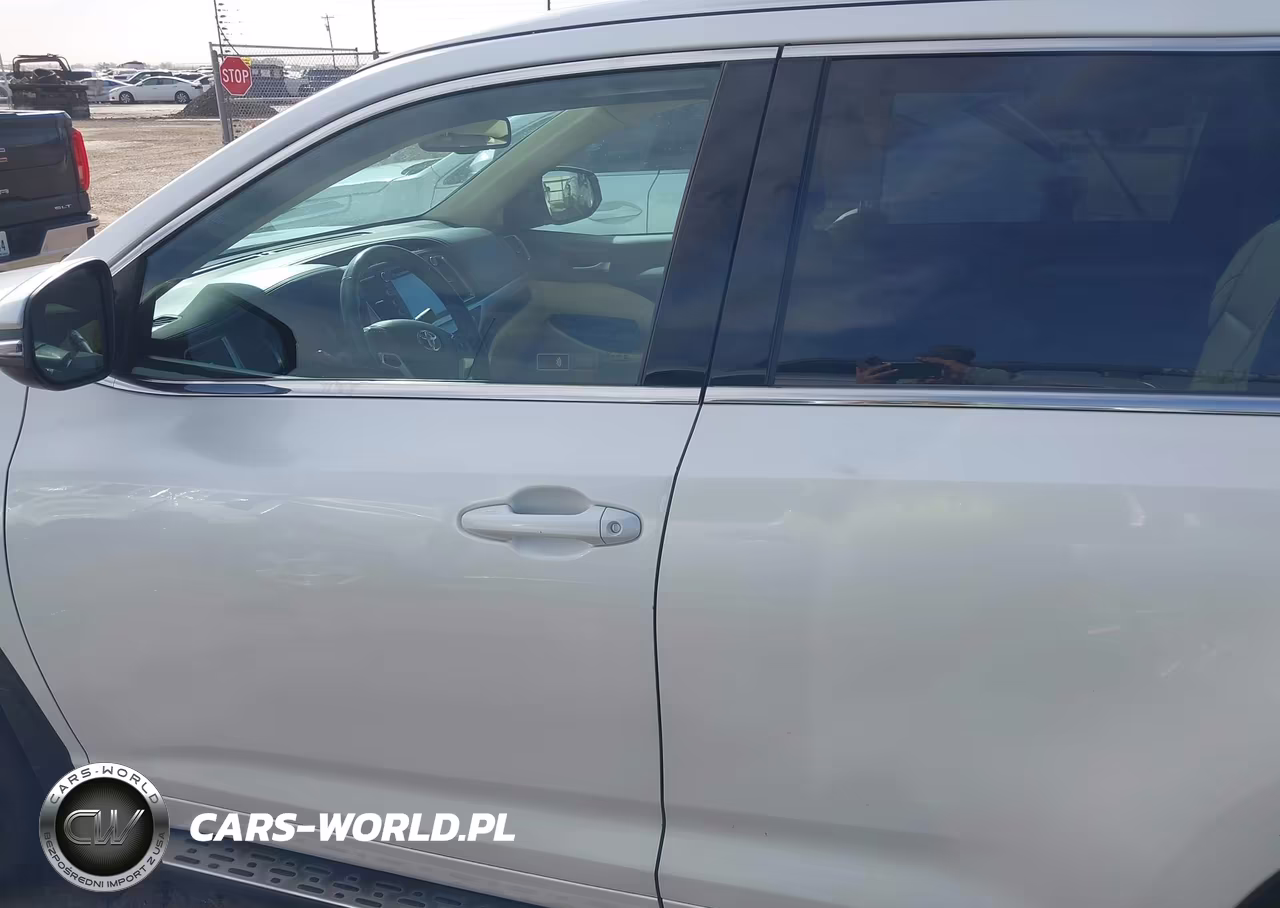 2015 Toyota Highlander Xle V6 VIN:5TDKKRFH9FS076794 - 14