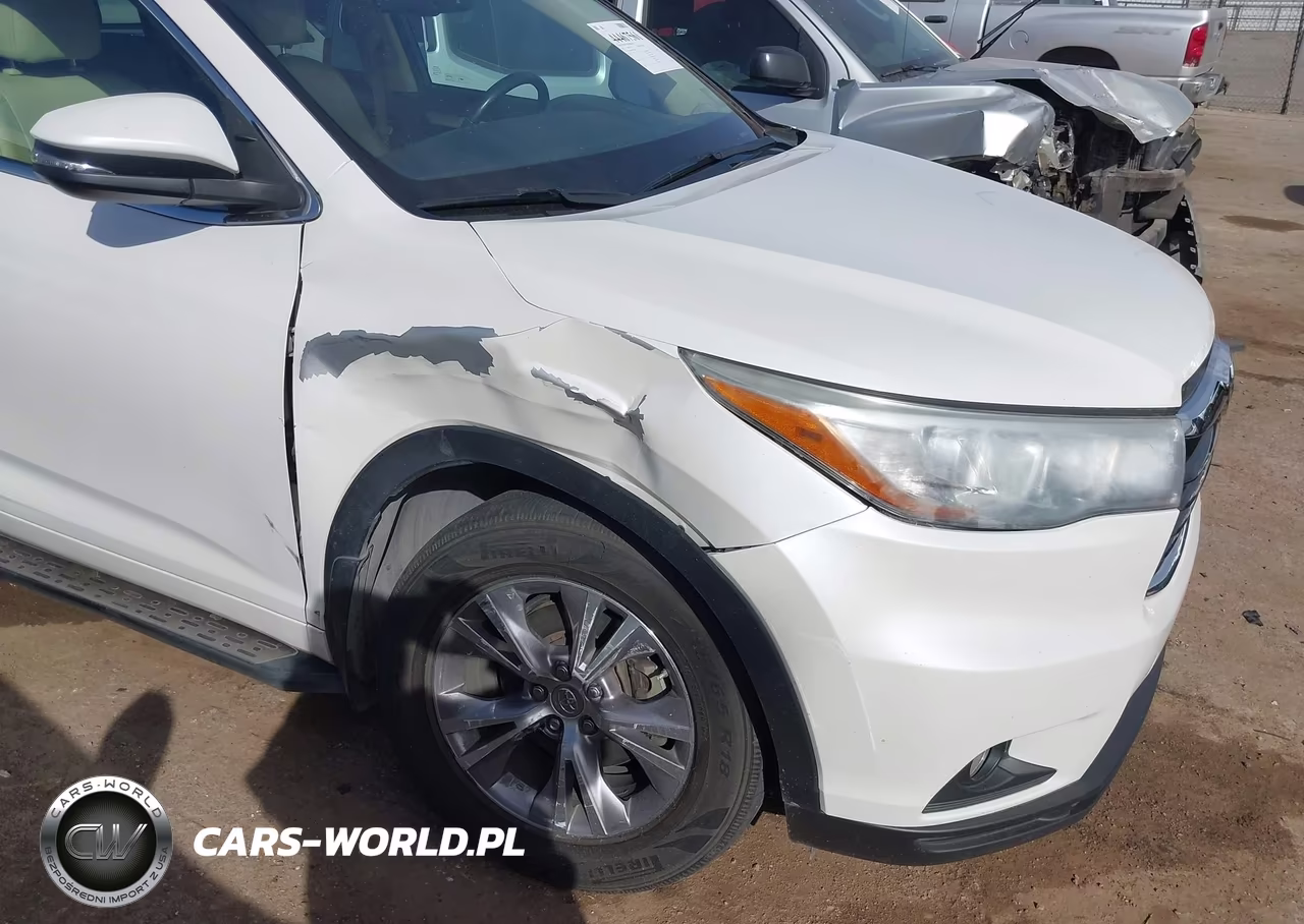 2015 Toyota Highlander Xle V6 VIN:5TDKKRFH9FS076794 - 6