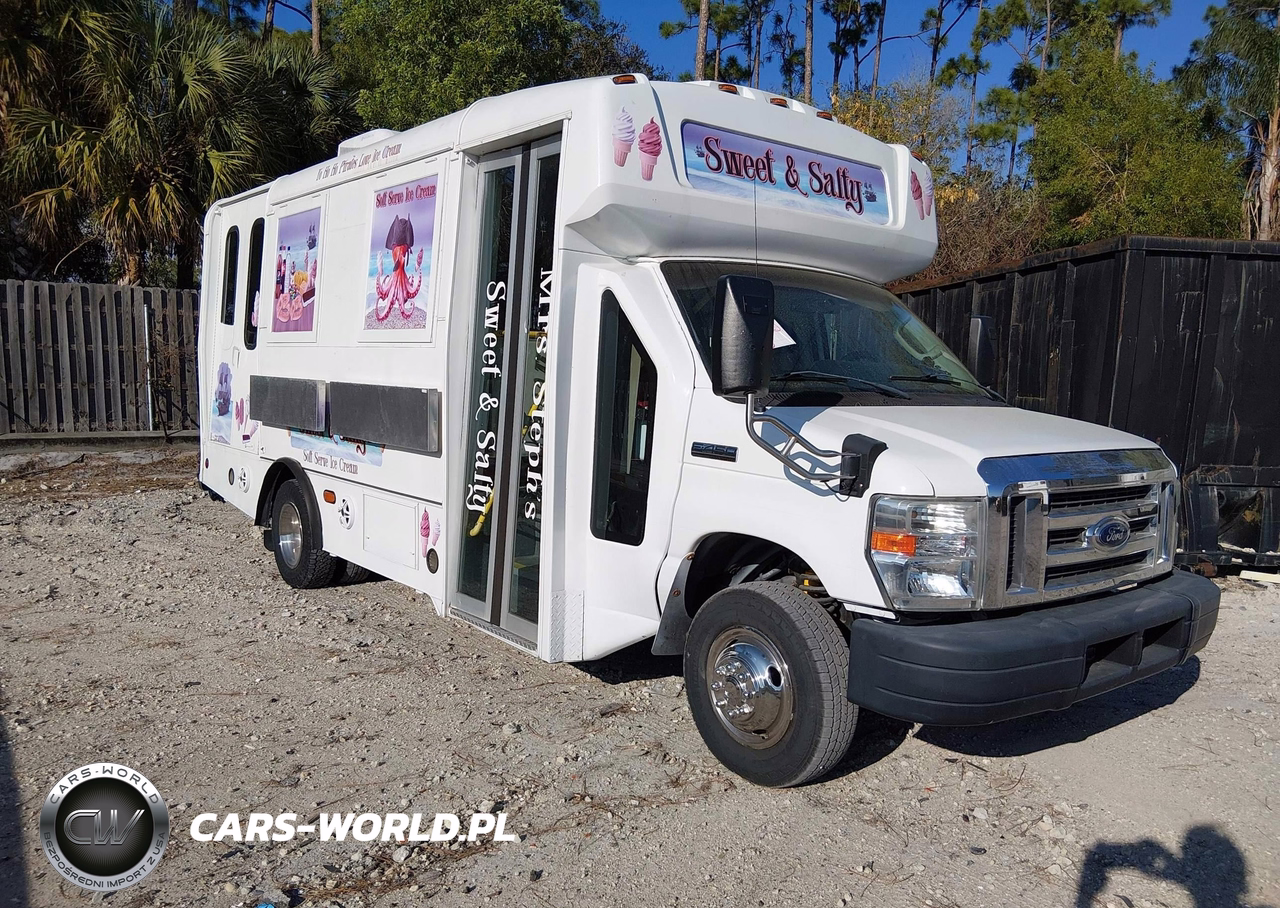 2016 Ford E-450 Cutaway