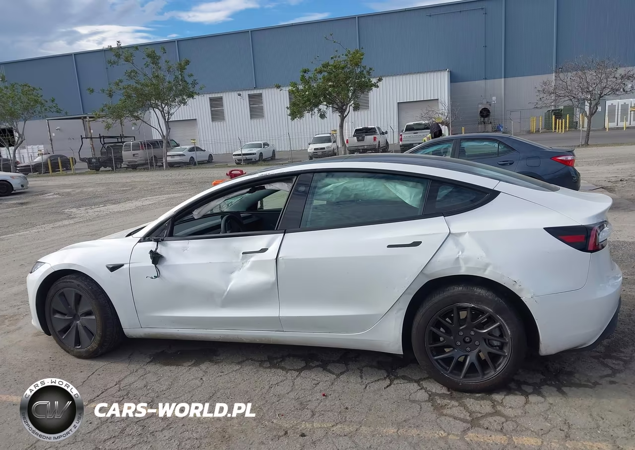 2025 Tesla Model 3 Long Range Rear-Wheel Drive-Standard Rear-Wheel Drive VIN:5YJ3E1EA5SF051102 - 14