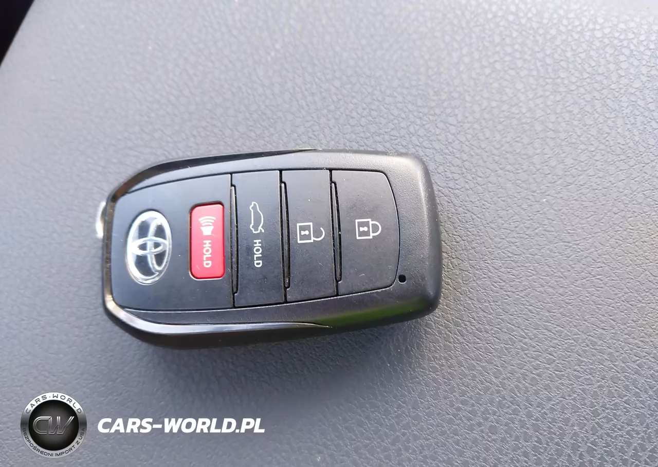 2025 Toyota Camry Le VIN:4T1DAACK6SU200938 - 11