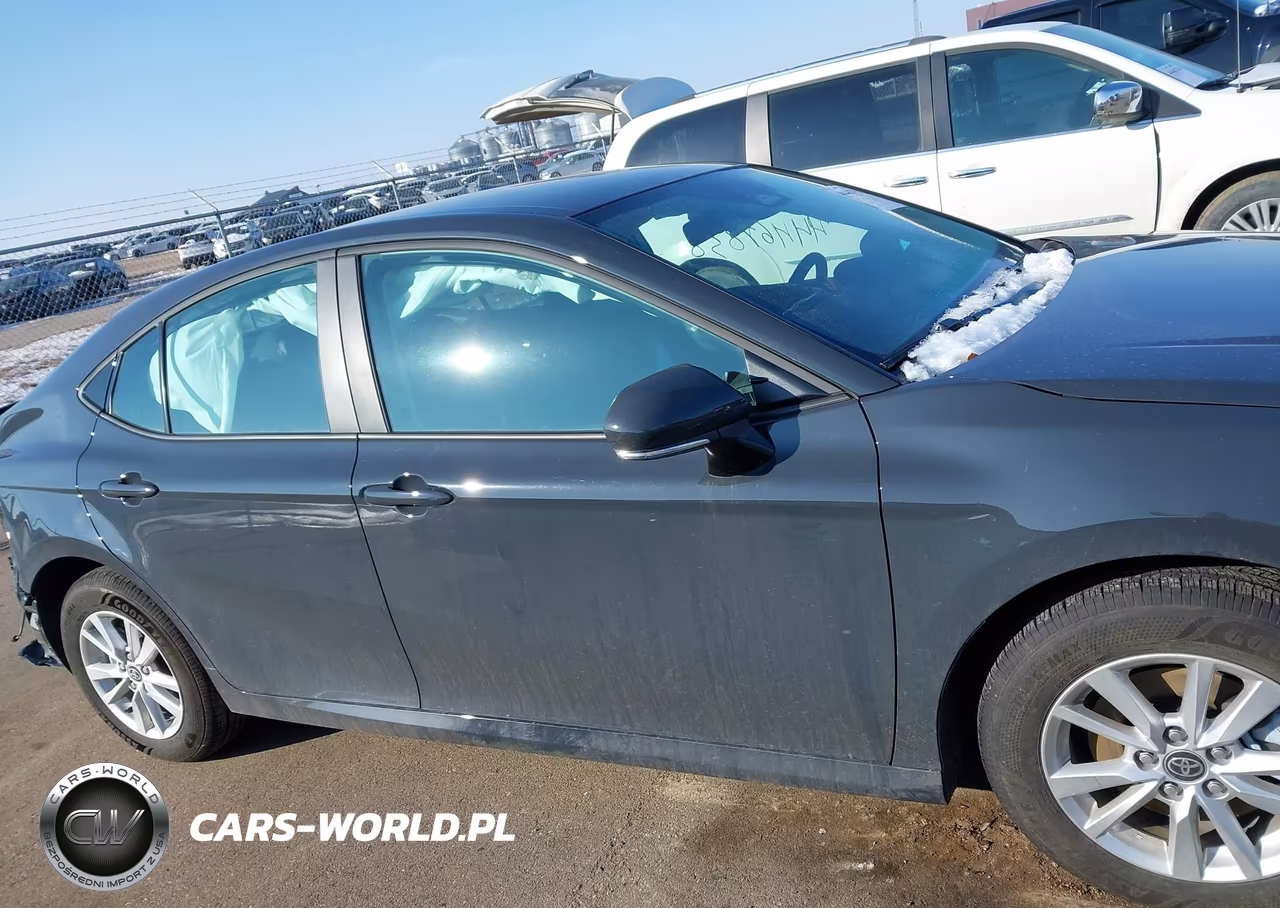 2025 Toyota Camry Le VIN:4T1DAACK6SU200938 - 13