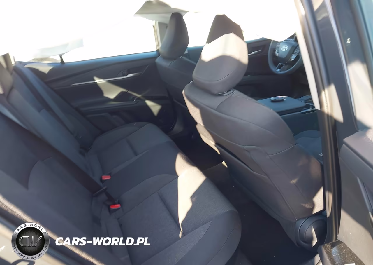 2025 Toyota Camry Le VIN:4T1DAACK6SU200938 - 8