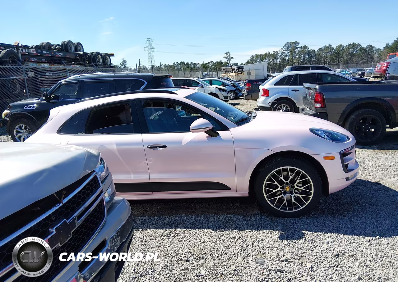 2018 Porsche Macan Sport Edition VIN:WP1AA2A51JLB16457 - 13