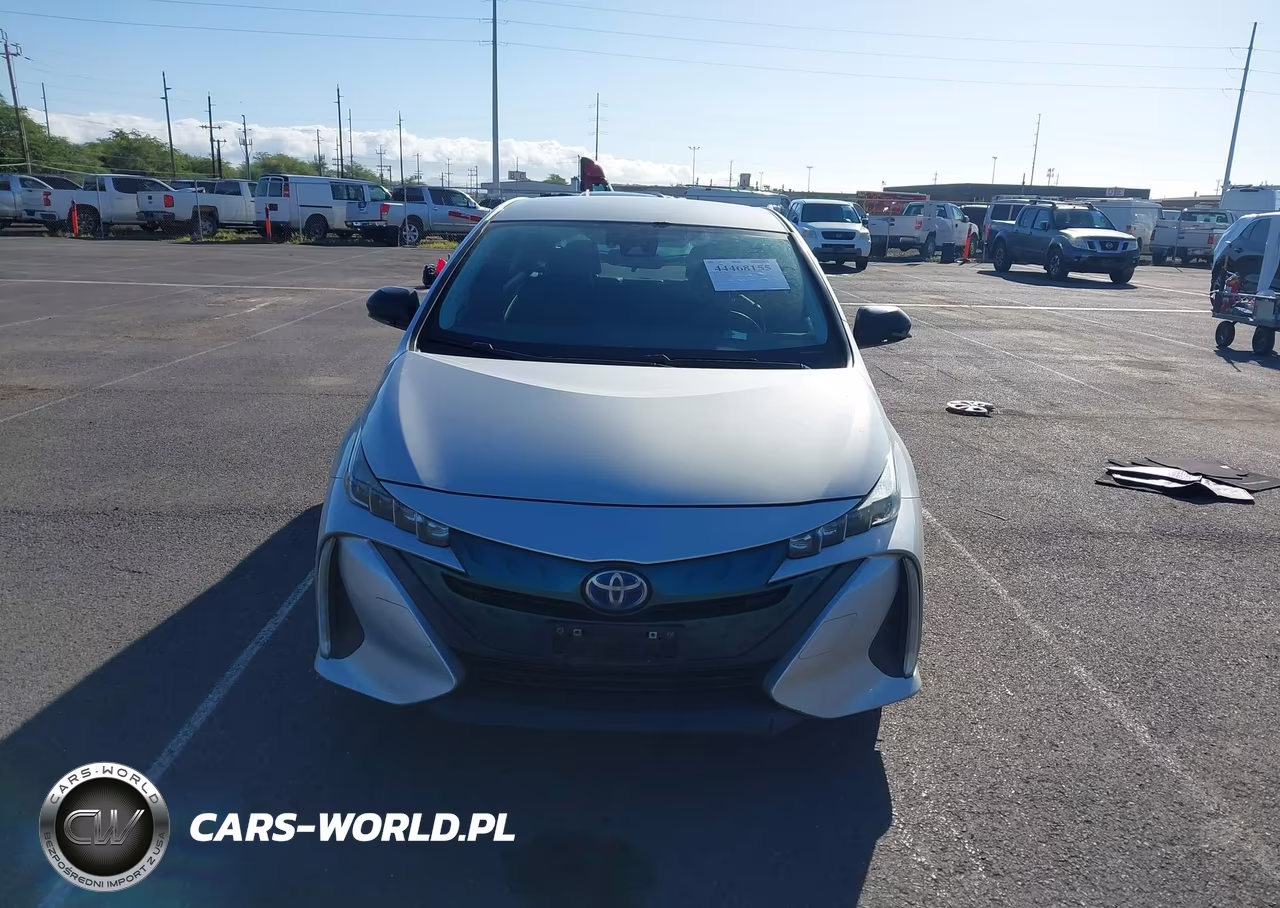 2018 Toyota Prius Prime Premium VIN:JTDKARFP9J3081434 - 12
