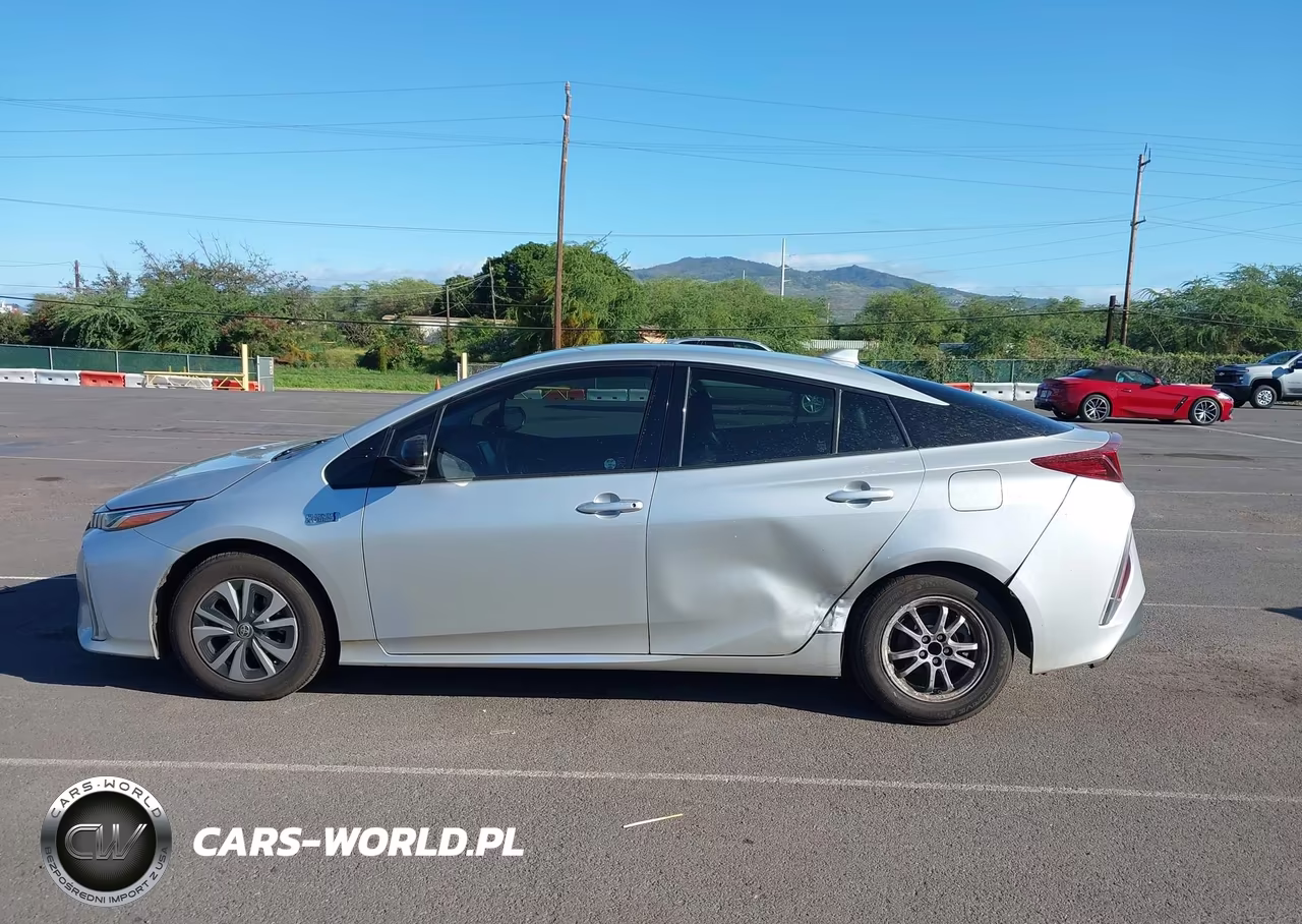 2018 Toyota Prius Prime Premium VIN:JTDKARFP9J3081434 - 14