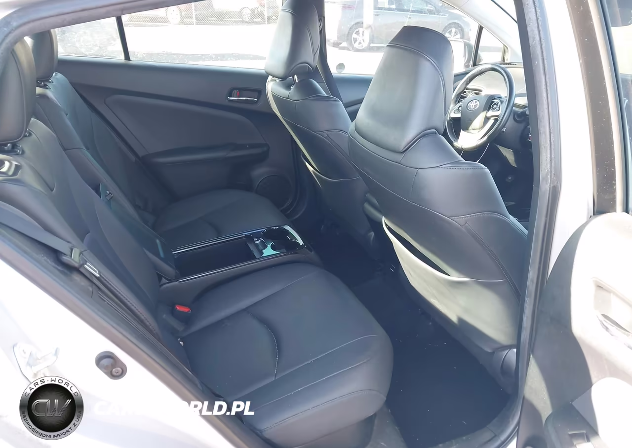 2018 Toyota Prius Prime Premium VIN:JTDKARFP9J3081434 - 8