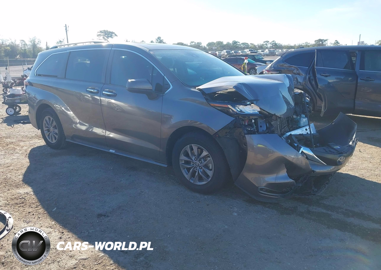 2023 Toyota Sienna Xle