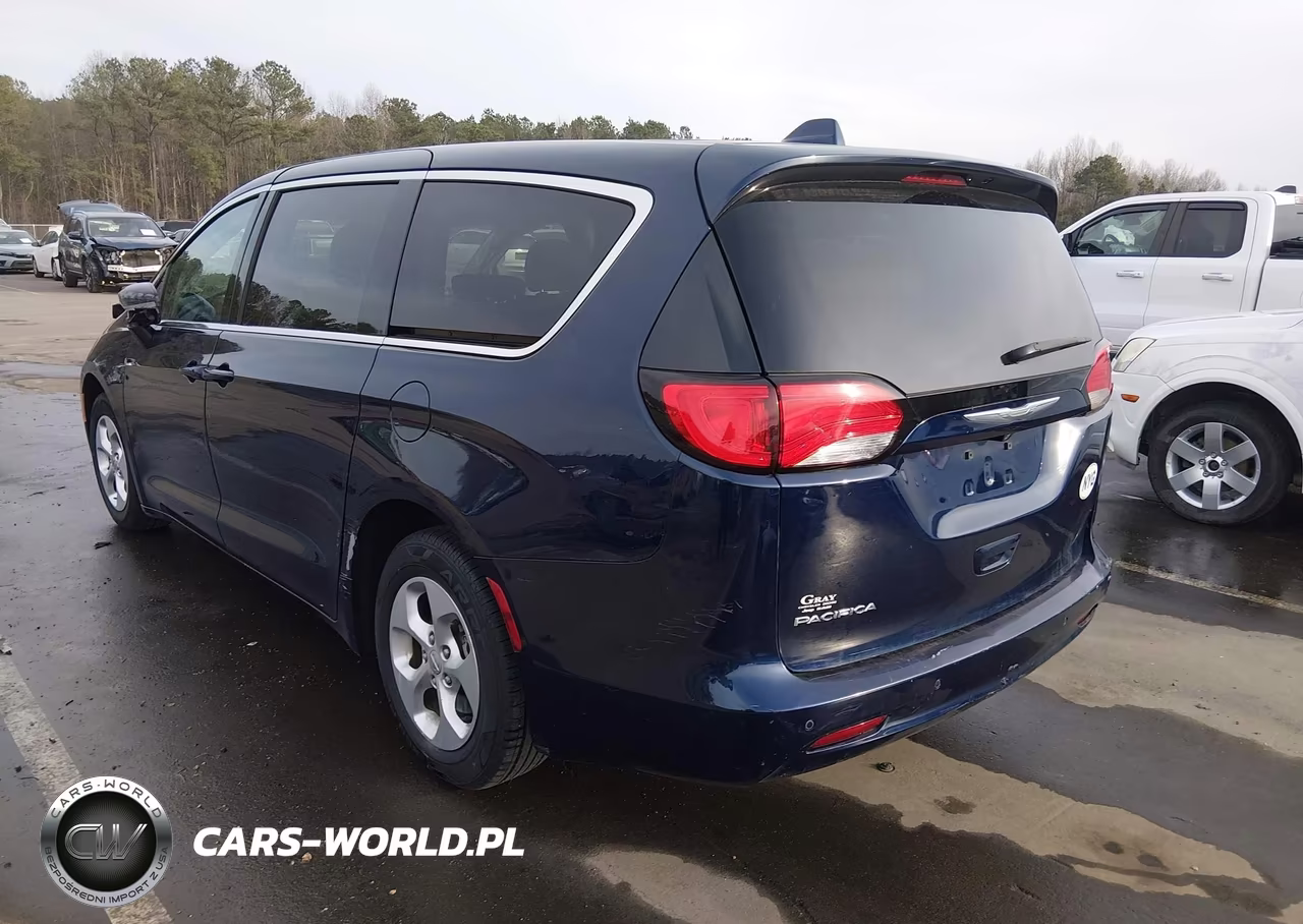 2017 Chrysler Pacifica Lx VIN:2C4RC1CG1HR521551 - 3