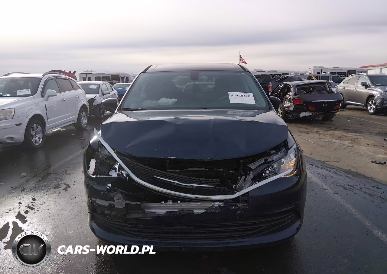 2017 Chrysler Pacifica Lx VIN:2C4RC1CG1HR521551 - 6